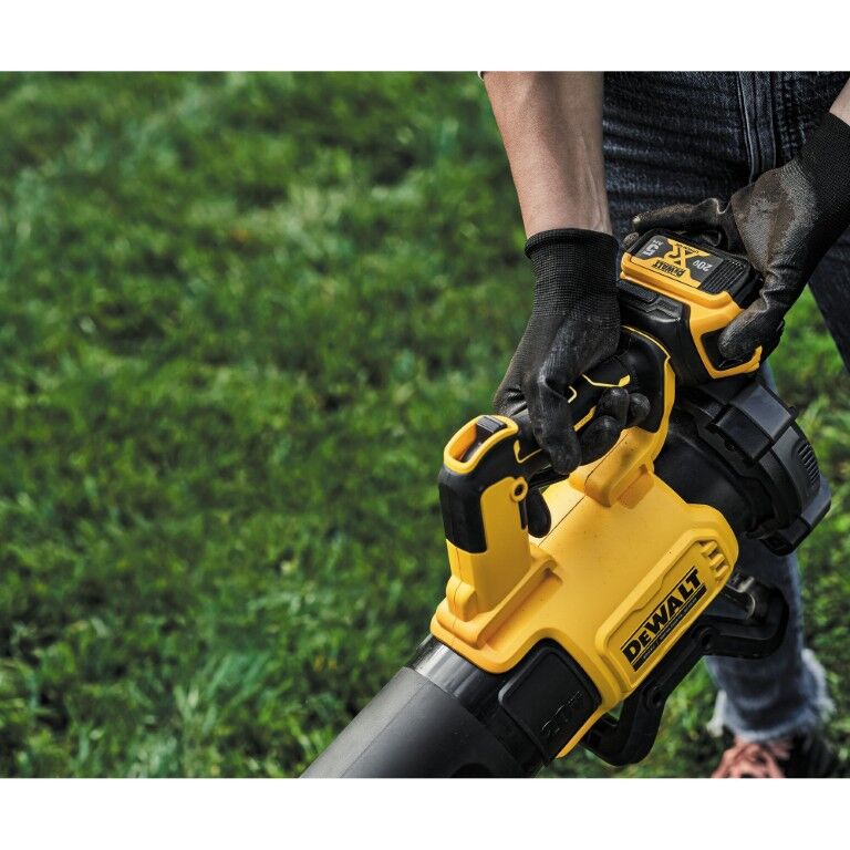 DEWALT 20V Lithium Brushless Handheld Blower