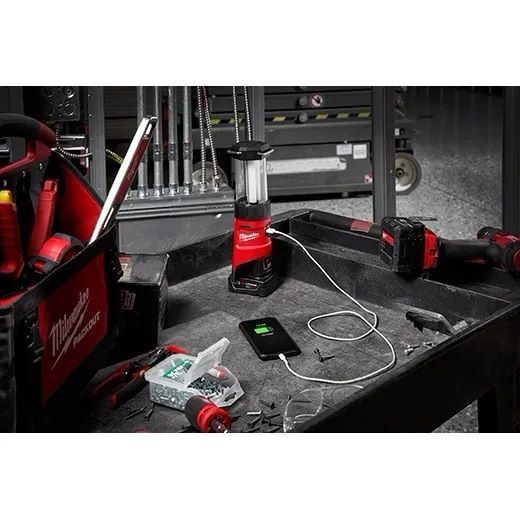 Milwaukee M12 Trouble with USB Charging