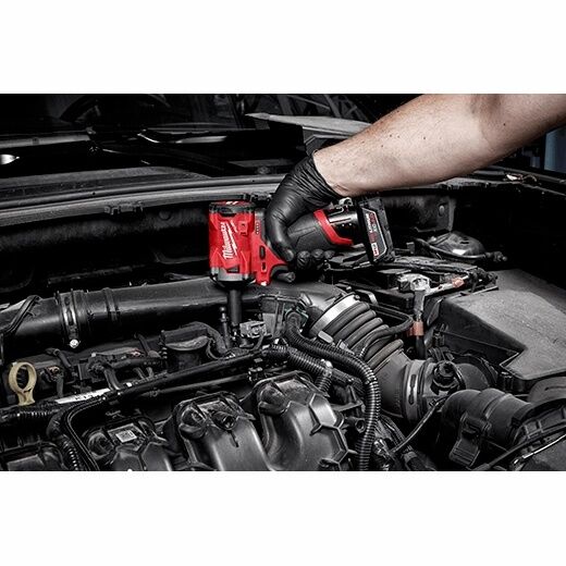 Milwaukee M12 Fuel Stubby Impact Wrench Kit, 3/8-In