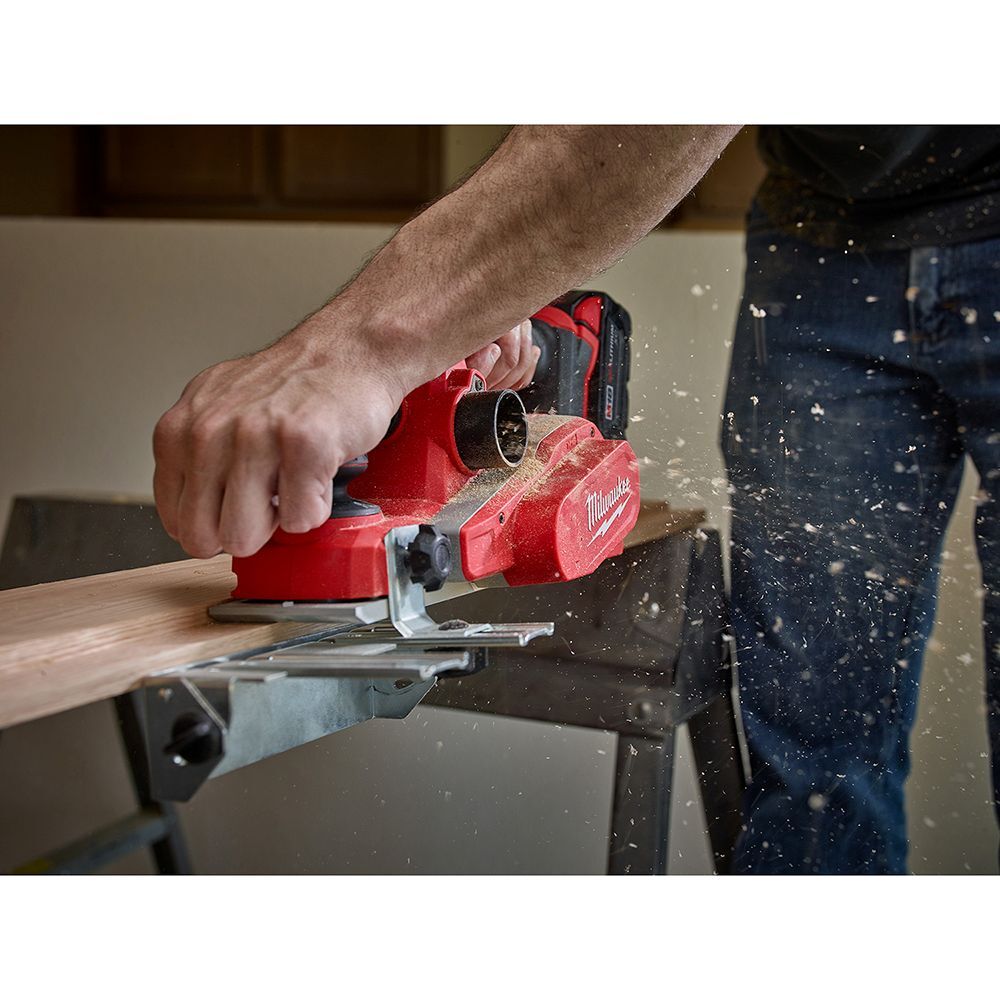 Milwaukee M18 3-1/4-In Planer