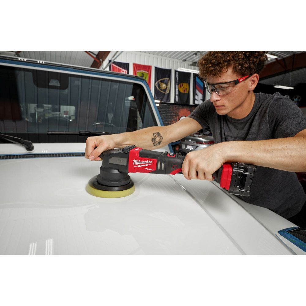 Milwaukee M18 FUEL 15mm Random Orbital Polisher