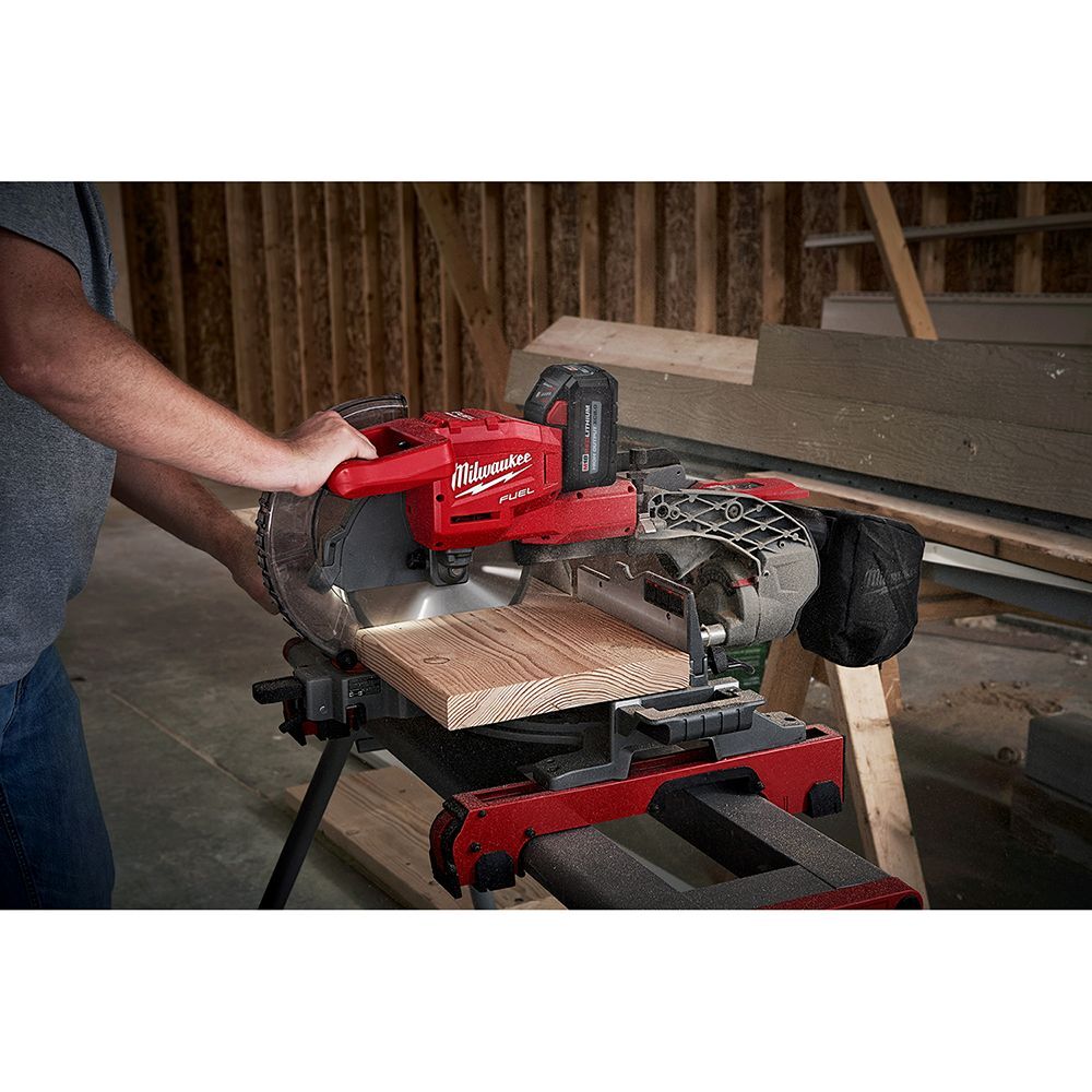 Milwaukee M18 FUEL Dual Bevel Sliding Compound Miter Saw