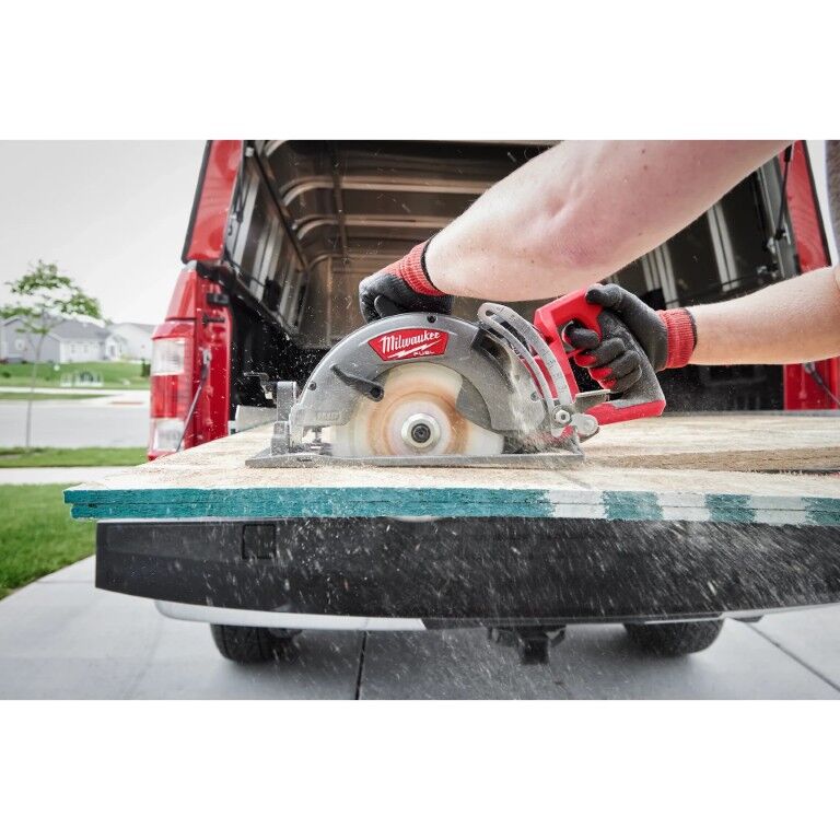 Milwaukee M18 Fuel Rear Handle Circular Saw, 7 1/4-In (Tool Only)