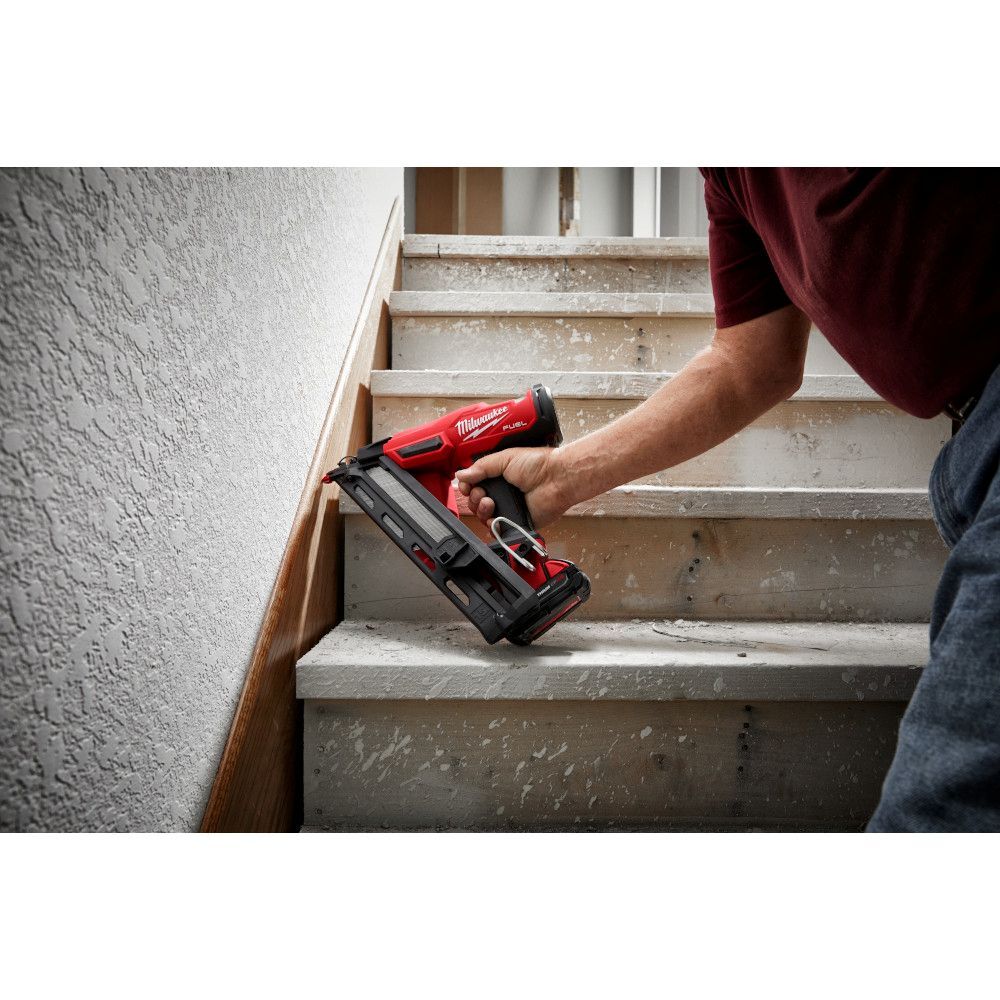 Milwaukee M18 FUEL 15 Gauge Finish Nailer