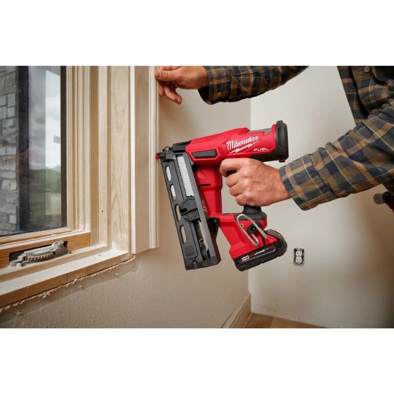 Milwaukee M18 Fuel Angled Finish Nailer, 16-Gauge