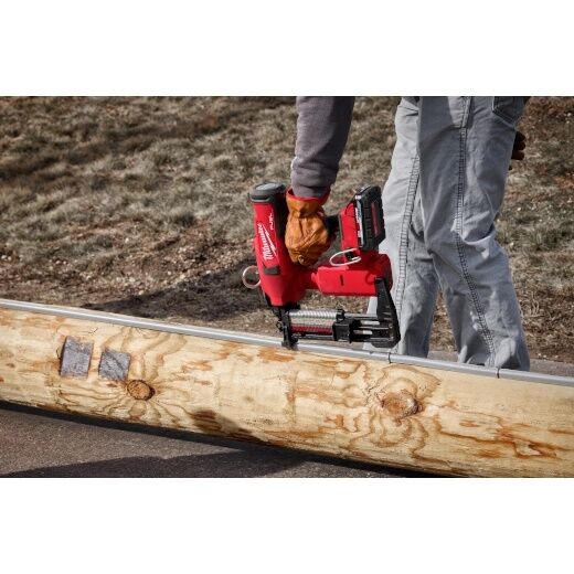 Milwaukee M18 Fuel Utility Fencing Stapler Kit