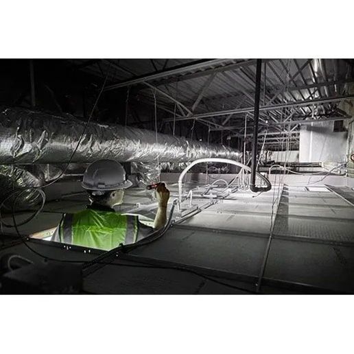 Milwaukee REDLITHIUM USB 1100L Twist Focus Rechargeable Flashlight