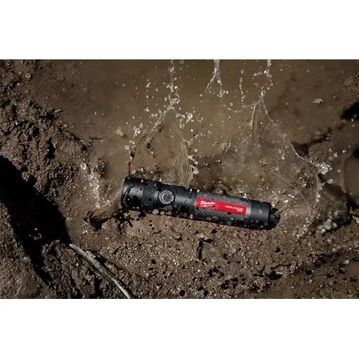 Milwaukee REDLITHIUM USB 1100L Twist Focus Rechargeable Flashlight