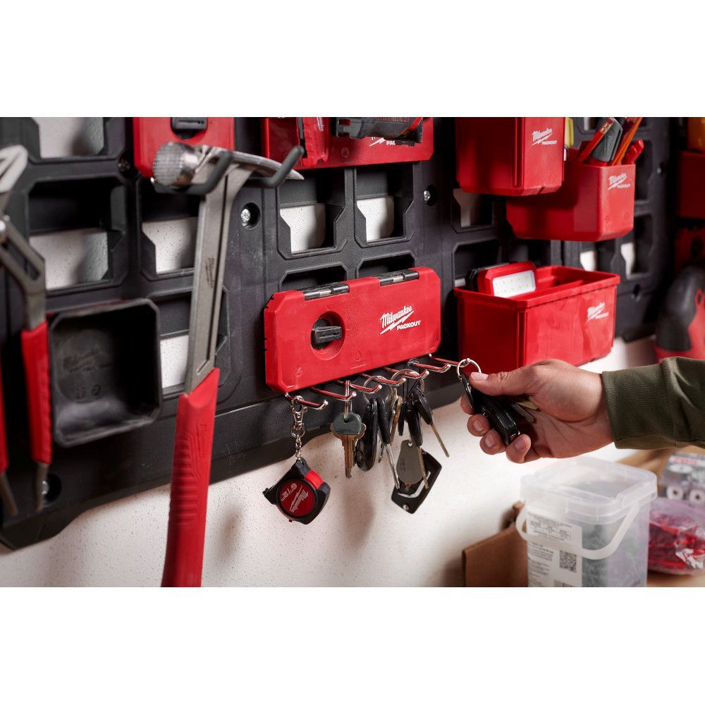 Milwaukee PACKOUT 7-Hook Rack
