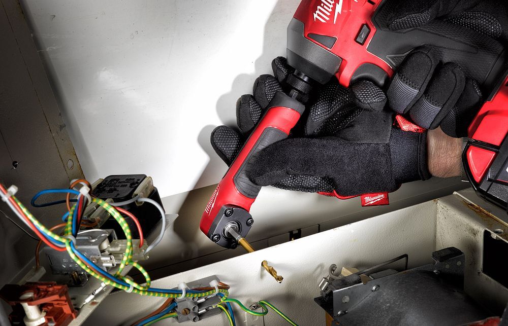 Milwaukee Shockwave Impact Duty Right Angle Adapter