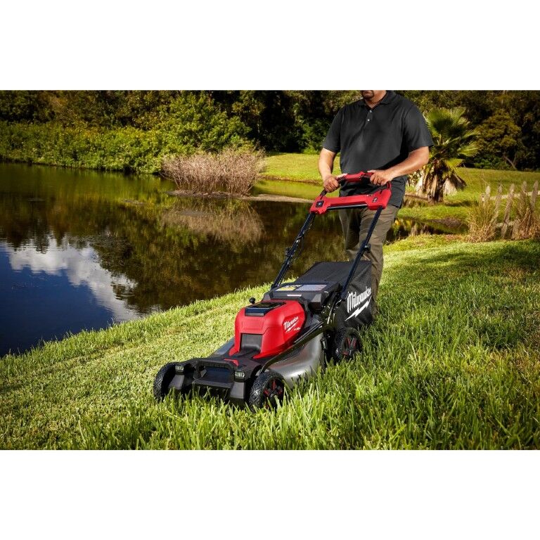 Milwaukee M18 Fuel Dual Battery Mower Blade, 21-In