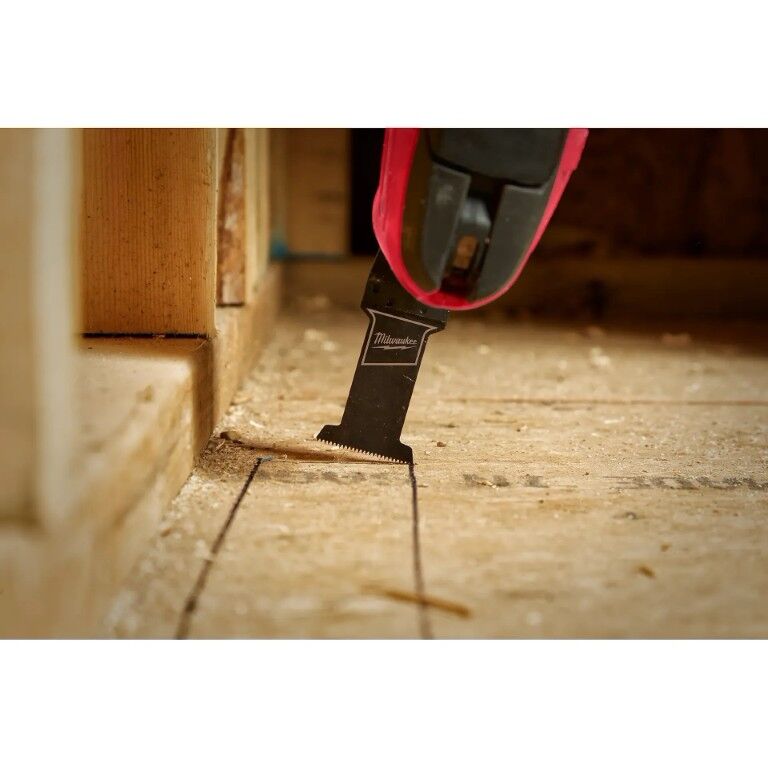 Milwaukee Open-Lok Oscillating HCS Wood Universal Fit Blade, 1 3/8-In