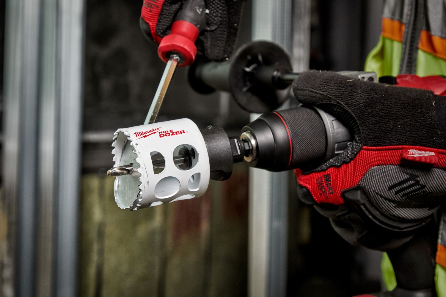 Milwaukee 4-In HOLE DOZER Bi-Metal Hole Saw