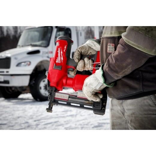 Milwaukee Galvanized 9-Ga Staples, 1.75-In