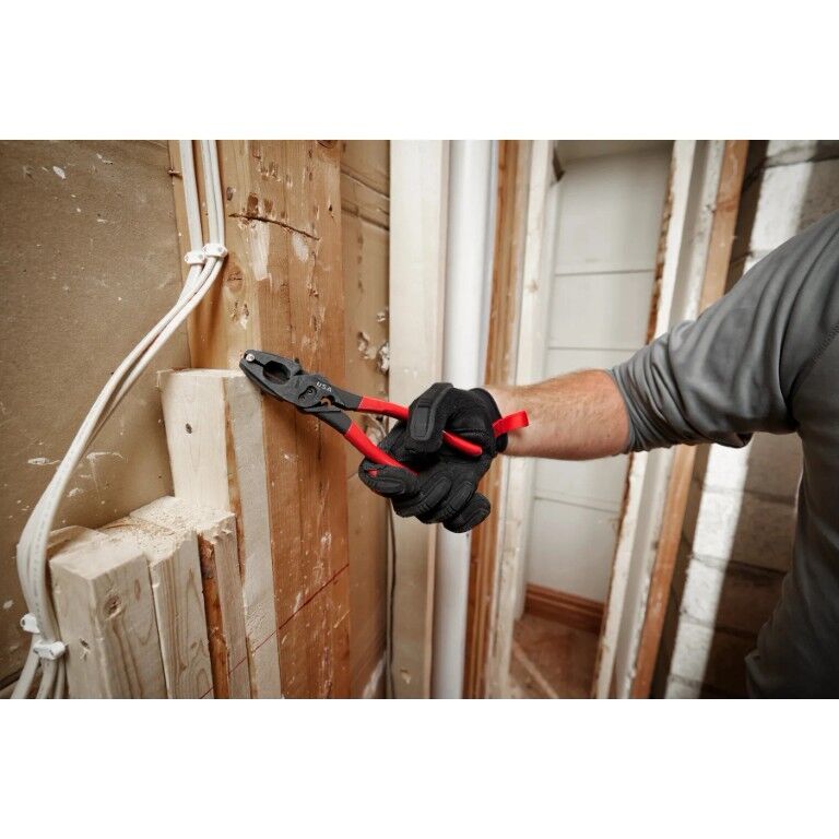 Milwaukee 9-In Lineman's Dipped Grip Pliers with Crimper & Bolt Cutter (USA)