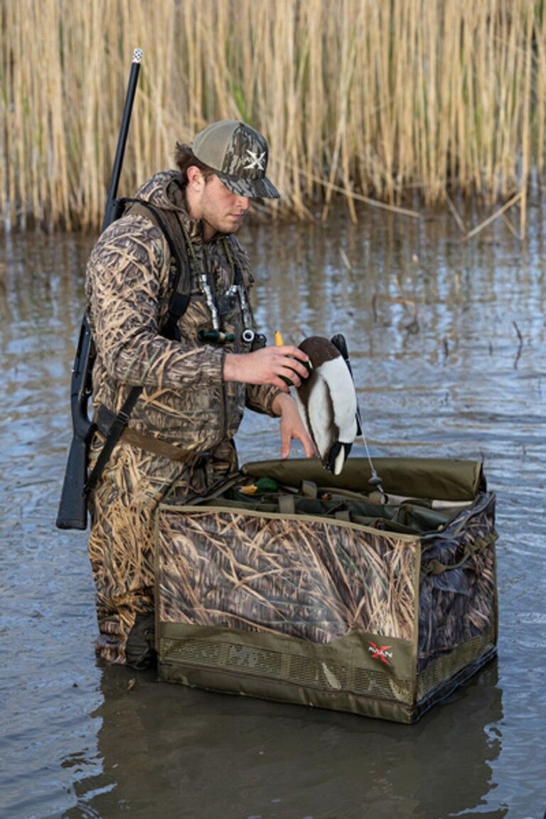 Avian-X Floating Slotted Decoy Bag