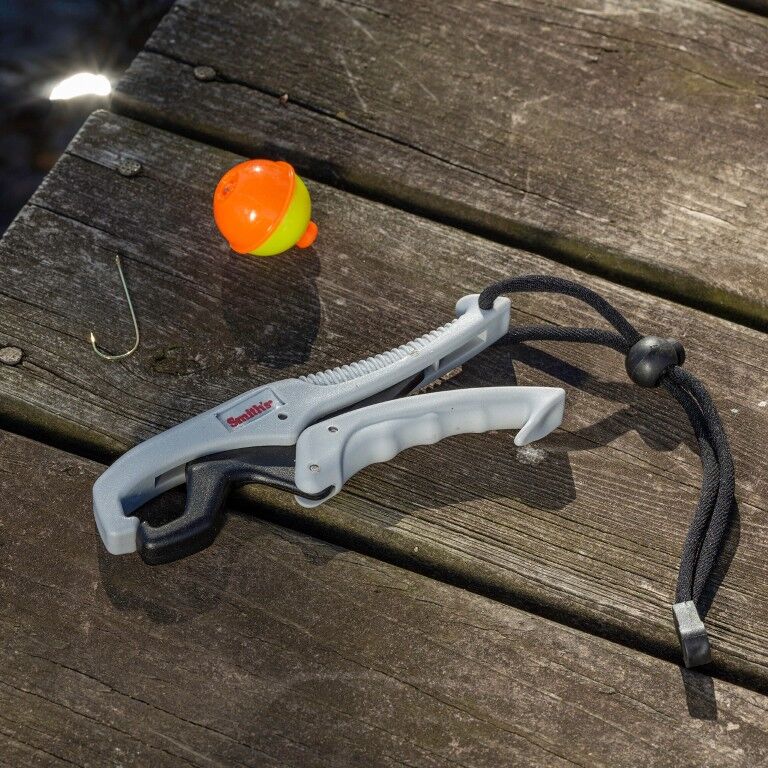Smith's Floating Fish Gripper, 6-In