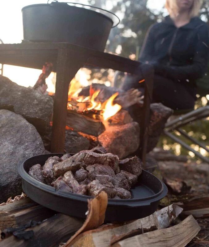 Camp Chef Deluxe Dutch Oven, 10-In