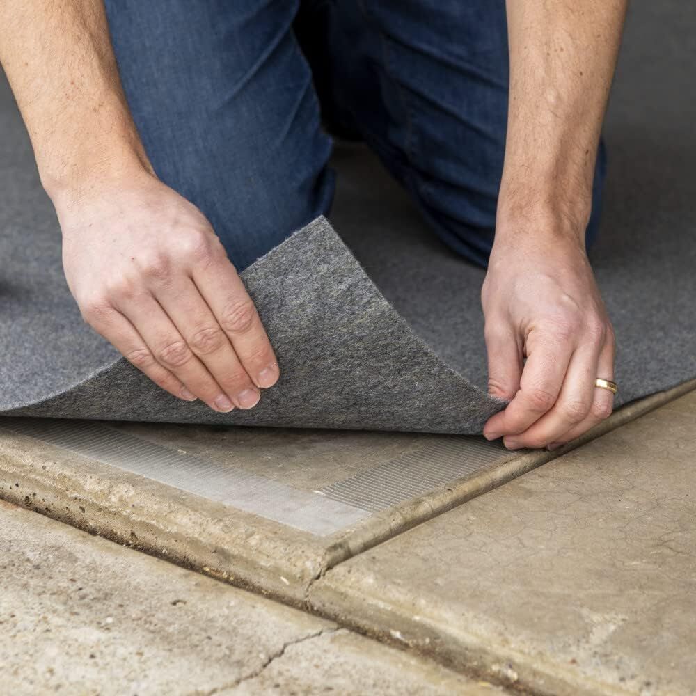 Duck Brand Indoor/Outdoor Double-Sided Fiberglass Carpet Tape, 1.41-In x 42-Ft