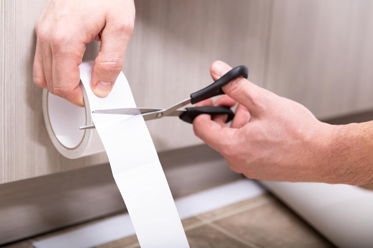 Duck Brand Indoor/Outdoor Double-Sided Fiberglass Carpet Tape, 1.41-In x 42-Ft