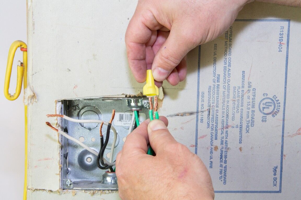 Gardner Bender Yellow WingGard ULTRA Twist On Wire Connector, #22-10 AWG, 100-Ct