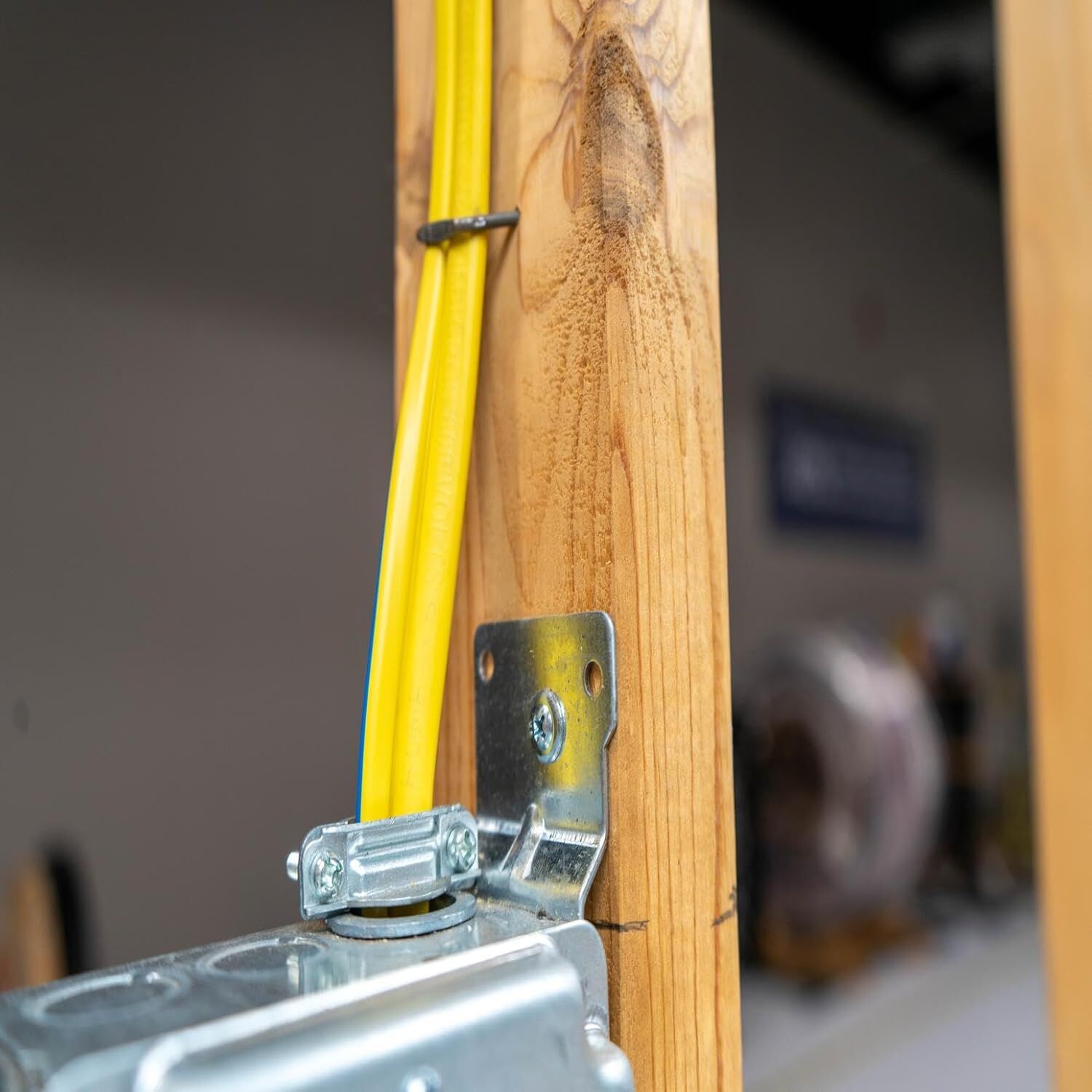 Southwire Romex SIMpull Purple NM-B Copper Cable 12 Gauge 3 Conductor Solid With Ground, 50-Ft