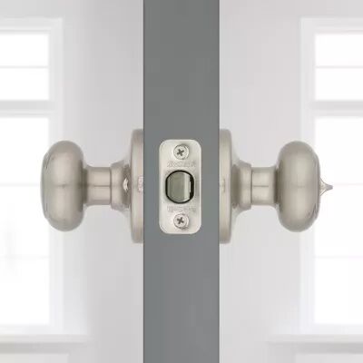 Kwikset Satin Nickel Bed/Bath Cove Door Knob