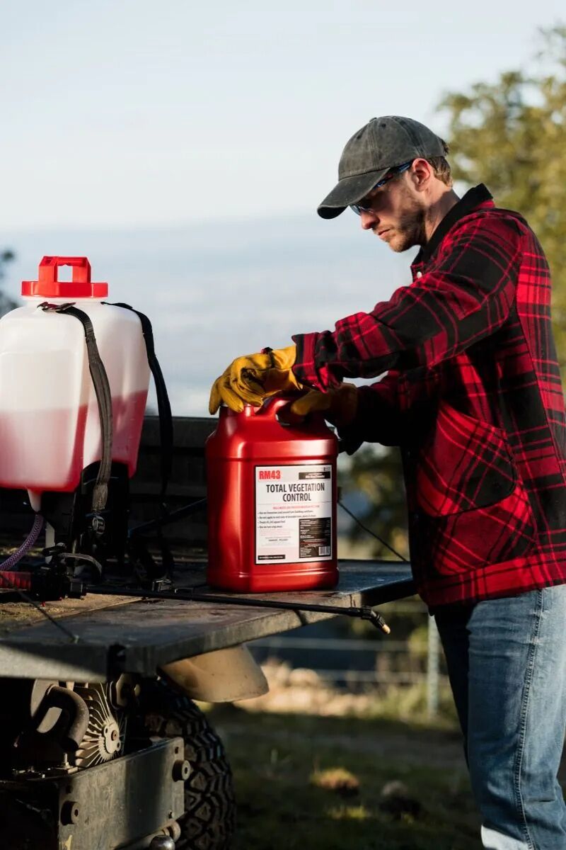 RM43 Total Vegetation Control Weed Killer, 1-Gal