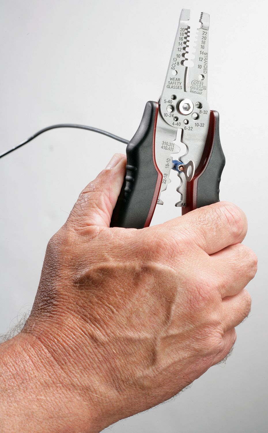 Gardner Bender Circuit Alert, Multi-Tool Strips, Crimps, and Cuts 8-20 AWG