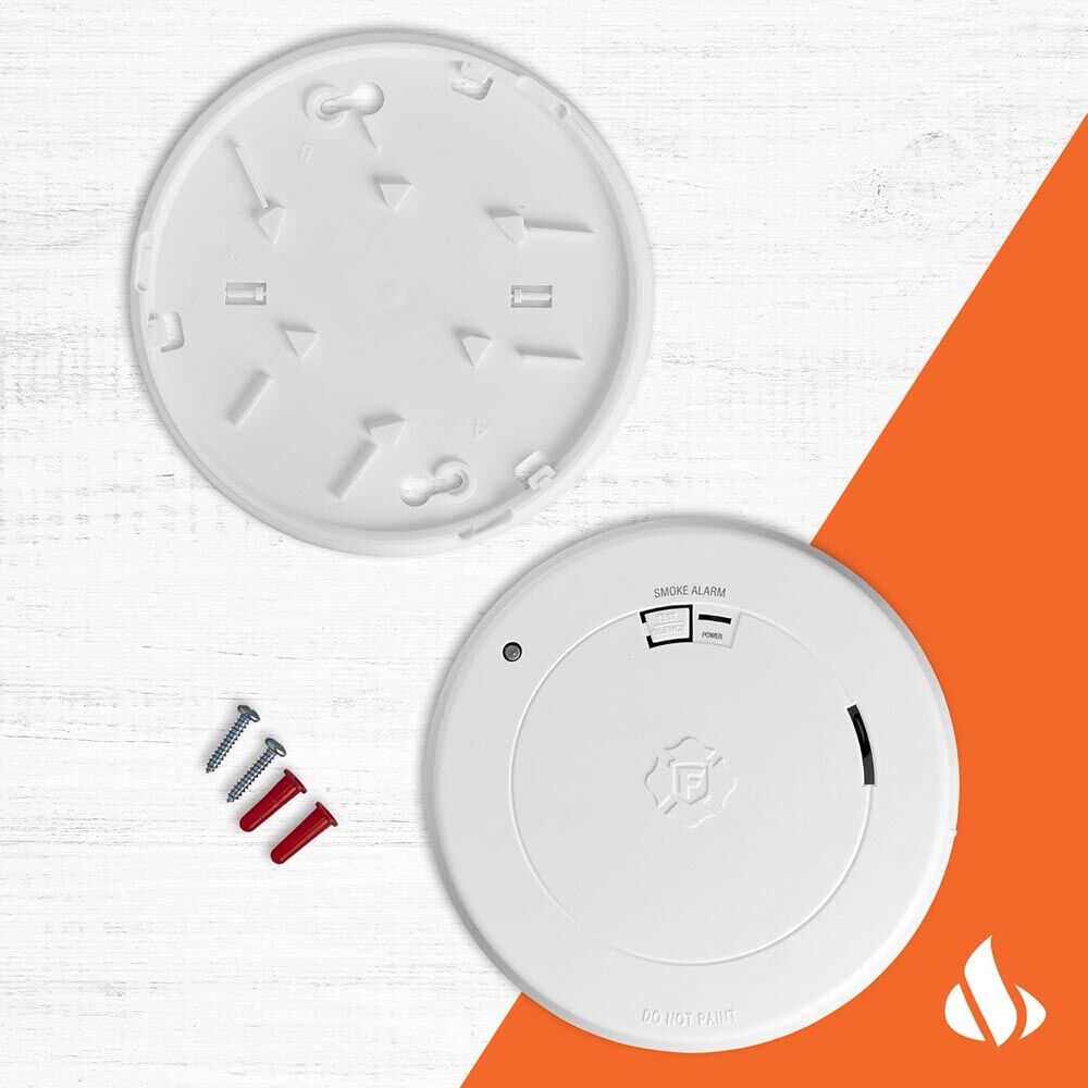 First Alert 10-Year Battery Smoke Alarm With Safety Path Light