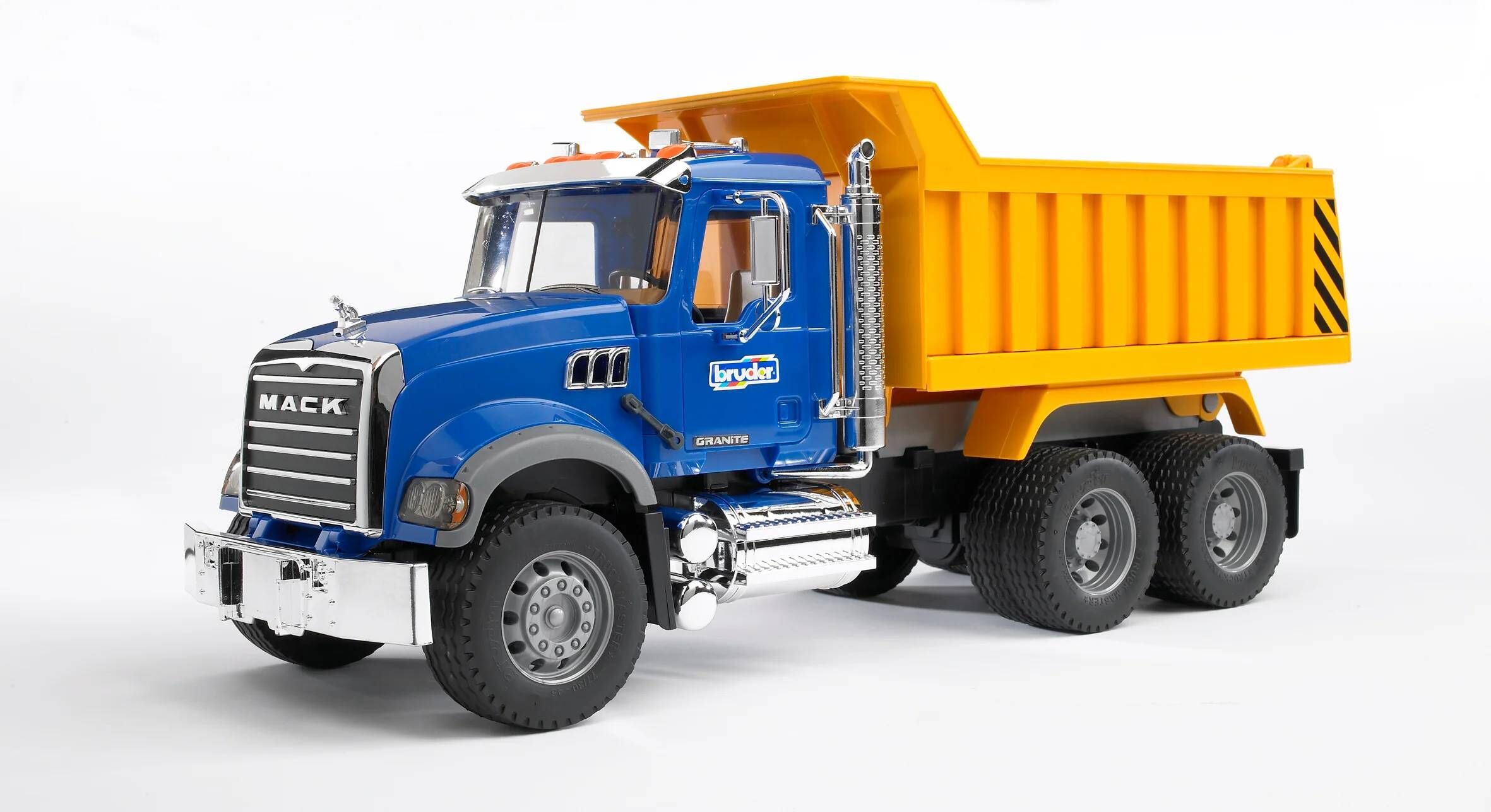 Bruder Mack Granite Dump Truck 1:16 Scale