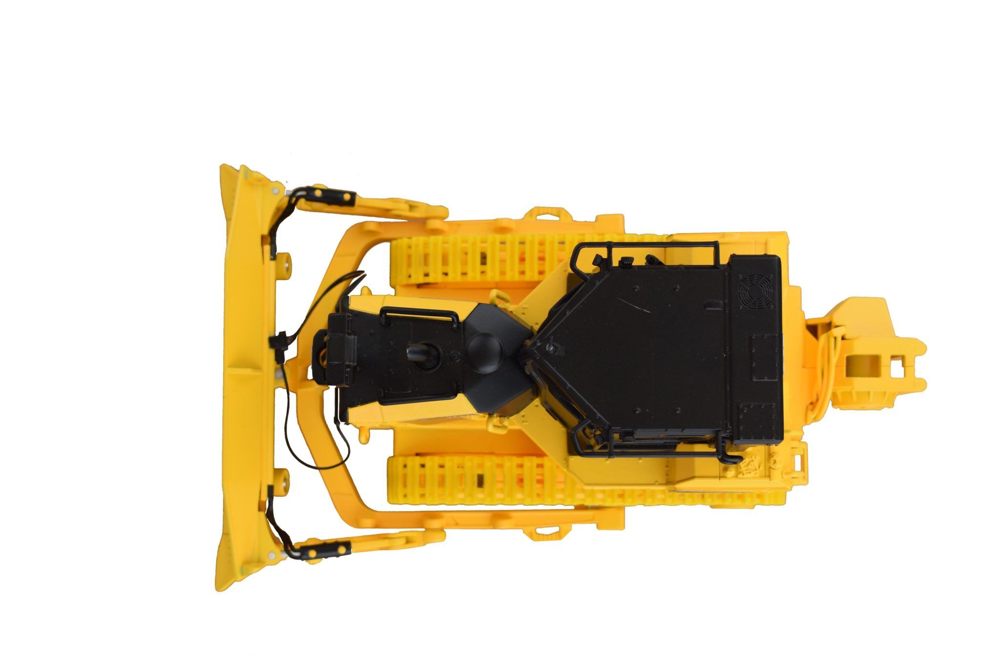 Diecast Masters 1:35 RC CAT D7E Track Type Tractor