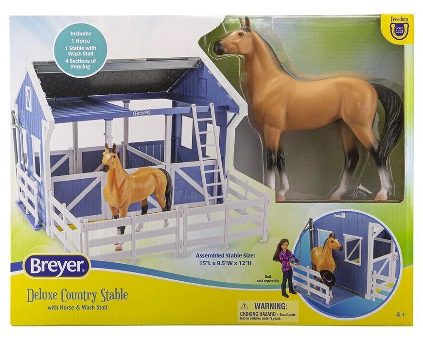 Breyer Deluxe Country Stable with Horse & Wash Stall Toy Set