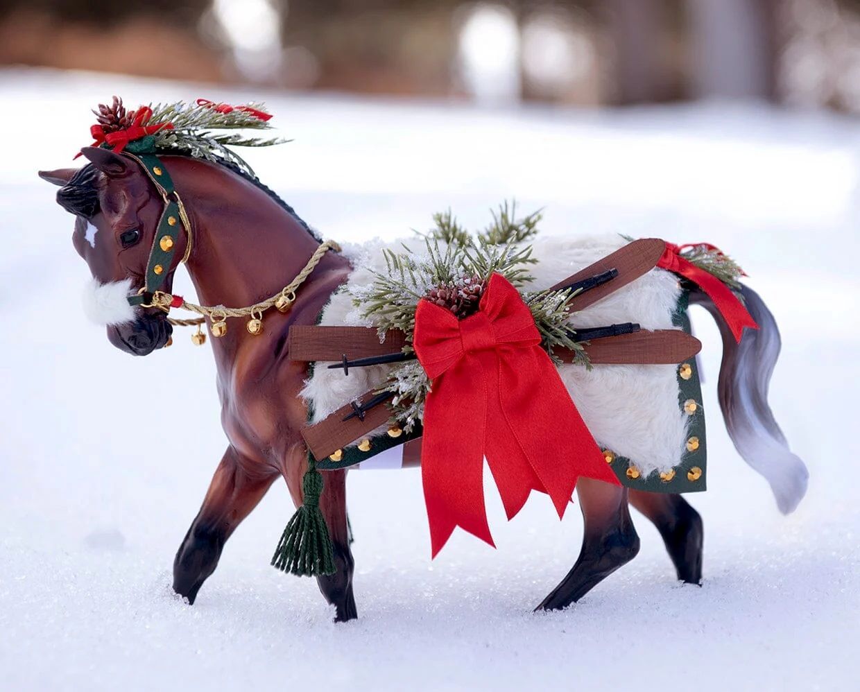 Breyer Après Ski 2024 Holiday Horse Toy