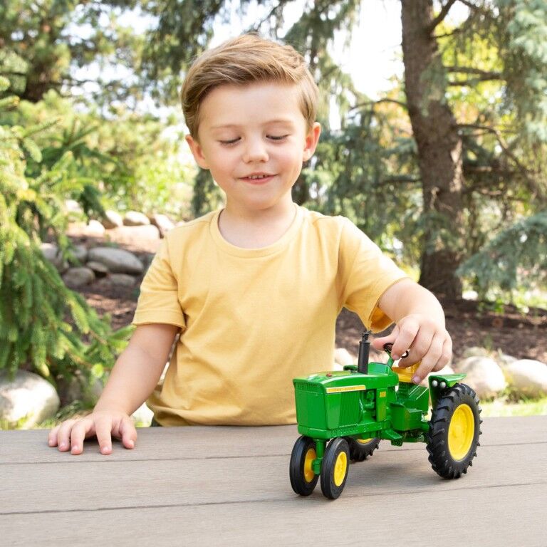 ERTL John Deer Tractor – Die-Cast Metal Replica