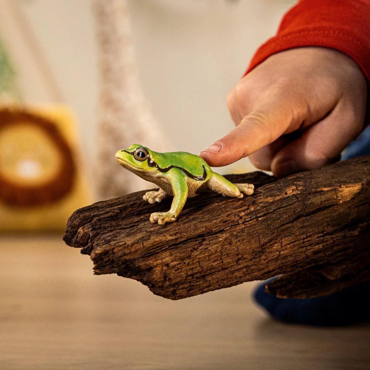 Schleich European Tree Frog Toy