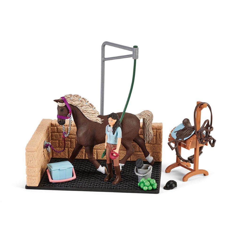 Schleich Washing Area with Horse Club Emily & Luna Toy Set