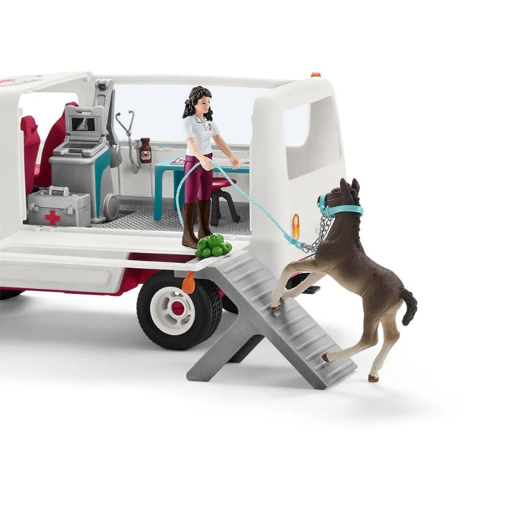Schleich Mobile Vet with Hanoverian Foal Toy