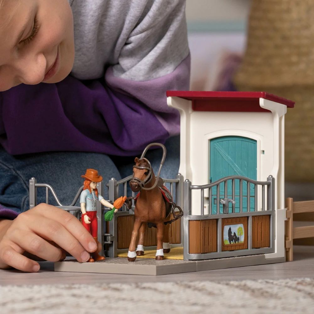 Schleich Horse Box with Horse Club Hannah & Cayenne Toy Set