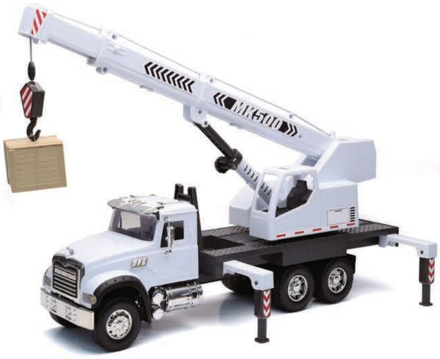 New Ray 1:18 Scale Mack Granite Truck With Extendable Crane & Crate