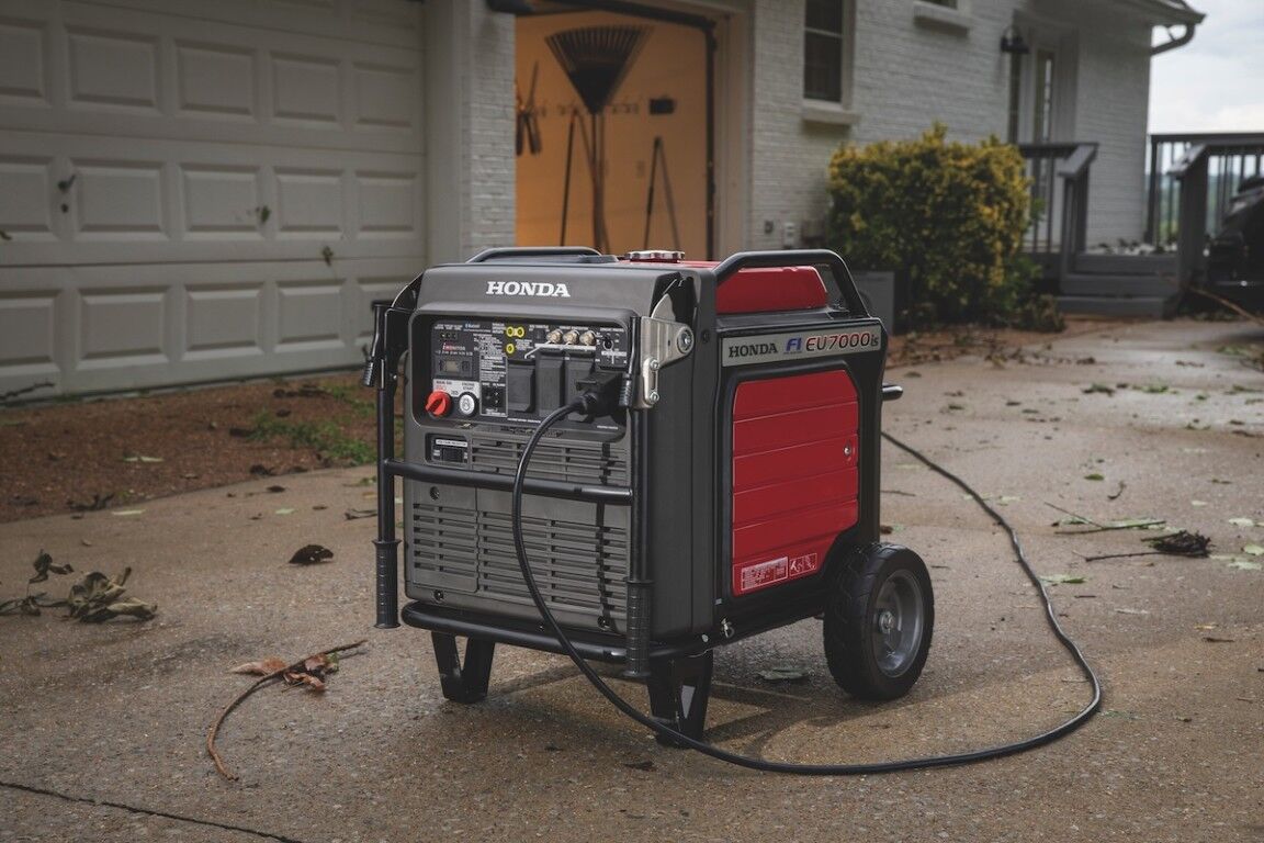 Honda EU7000iS 7000-Watt Portable Gas Electric Start Co-Minder Inverter Generator