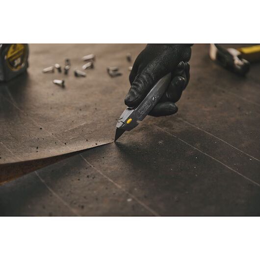 Stanley Quick Change Retractable Utility Knife, 6-3/8-In