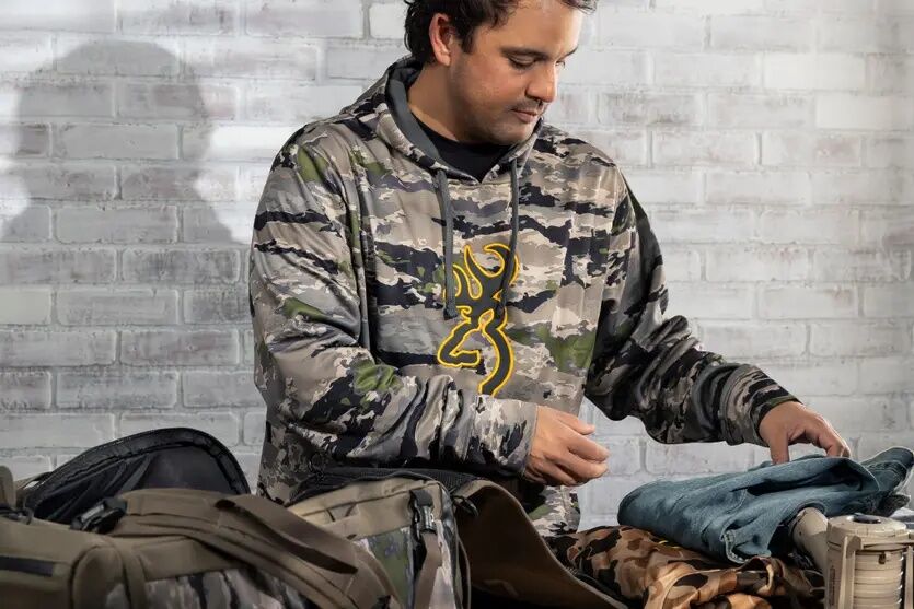 Browning Men's Hooded Long Sleeve Tech Shirt