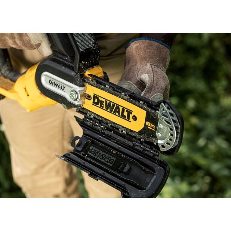 DeWALT 20V 8-In Cordless Pruning Chainsaw Kit
