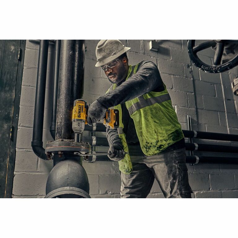 DEWALT 20-V Max XR High Torque Hog Ring Anvil Impact Wrench Kit, 1/2-In