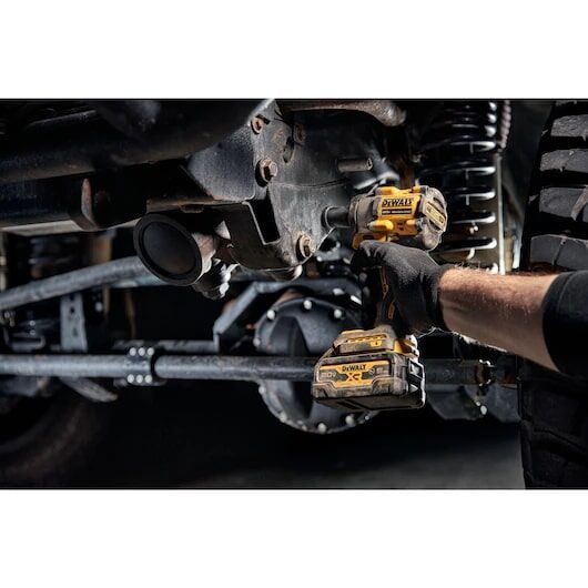 DEWALT ATOMIC 20V MAX 3/8-In Cordless Impact Wrench With Hog Ring Anvil Kit