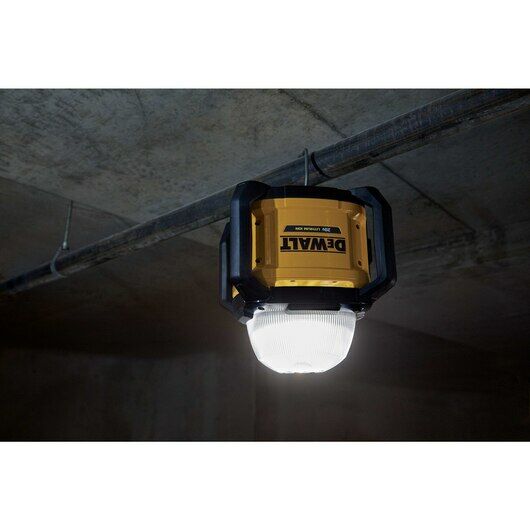 DEWALT 20-V Max All-Purpose Work Light, 5000-Lm (Tool Only)