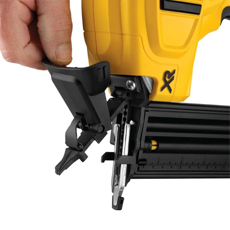 DEWALT 20-V Max XR Brad Nailer Kit, 18-Gauge