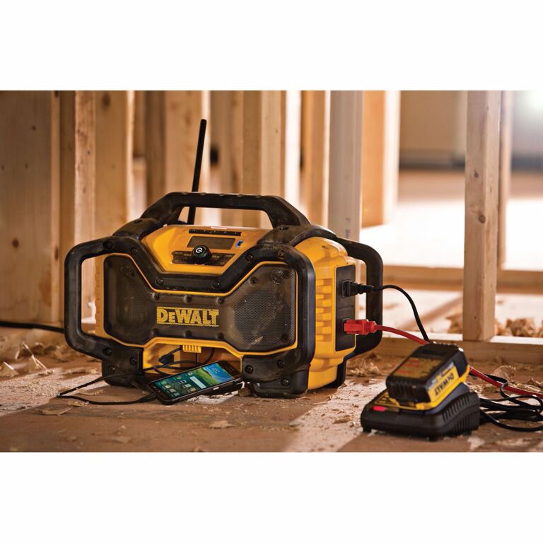 DEWALT Cordless/Corded Jobsite Bluetooth Radio Charger (Tool Only)