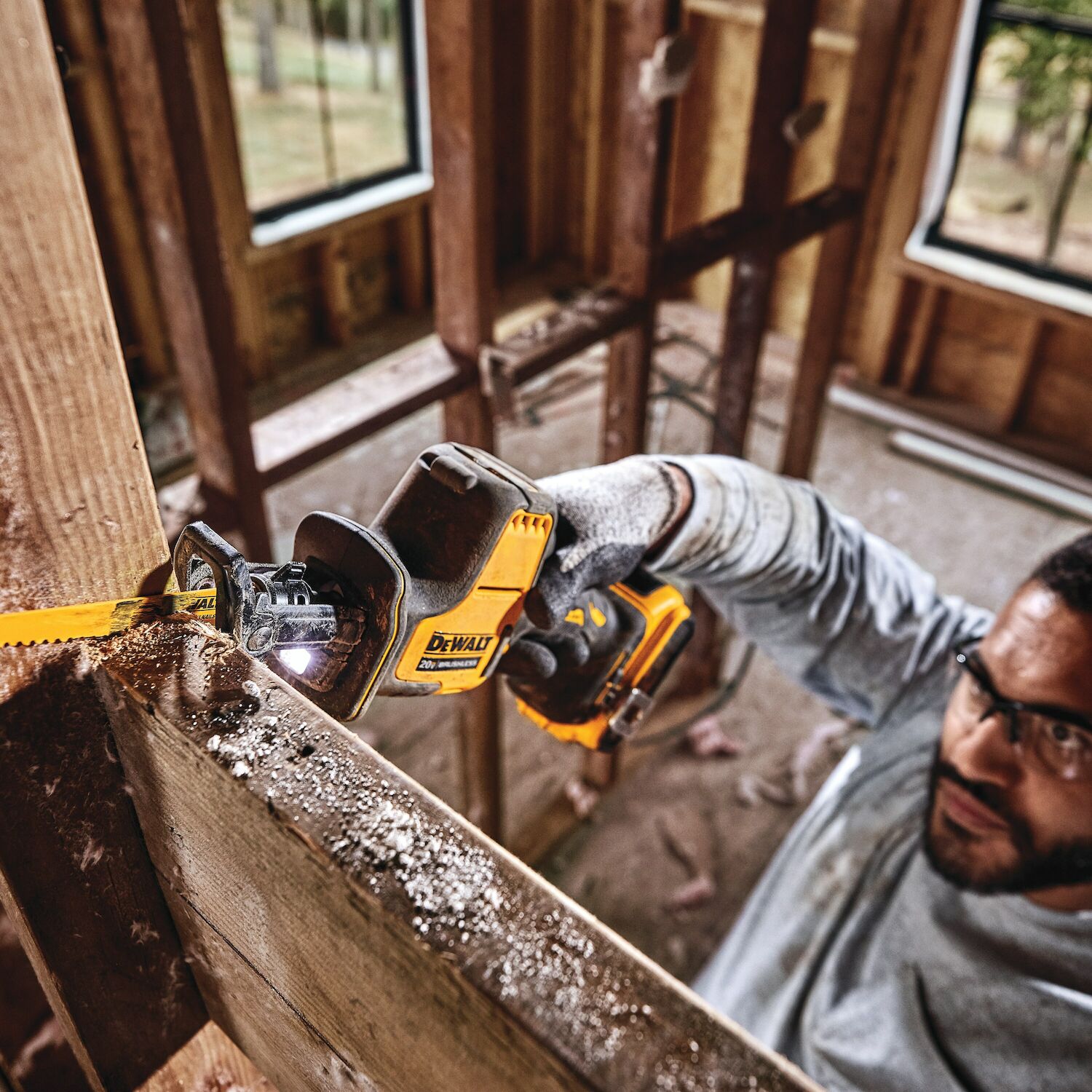 DEWALT Atomic 20-V Max One-Handed Reciprocating Saw (Tool Only)
